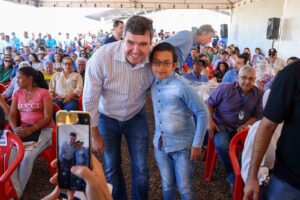 Governador Eduardo Riedel em Rio Negro MS