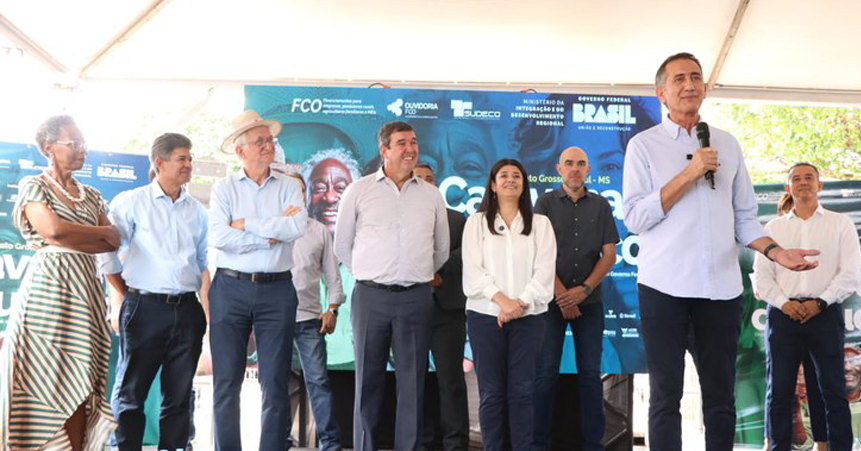 A Caravana da Sudeco chegou a Campo Grande na quarta-feira (20) com uma missão: injetar R$ 1 bilhão em crédito para impulsionar o desenvolvimento do Mato Grosso do Sul. O evento, realizado no Mercadão Municipal, reuniu autoridades, representantes de entidades parceiras e diversos interessados em obter financiamento para seus negócios.