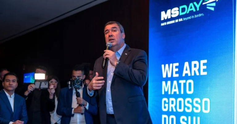 Mato Grosso do Sul foi o centro das atenções em Nova Iorque, onde impressionou investidores com seu potencial promissor. O governador Eduardo Riedel marcou presença no evento MS Day, iniciando uma série de atividades que visam atrair investimentos para o estado sul-mato-grossense. A presença maciça de investidores, empresários e representantes do setor financeiro demonstrou o interesse crescente na região e as oportunidades que ela oferece.