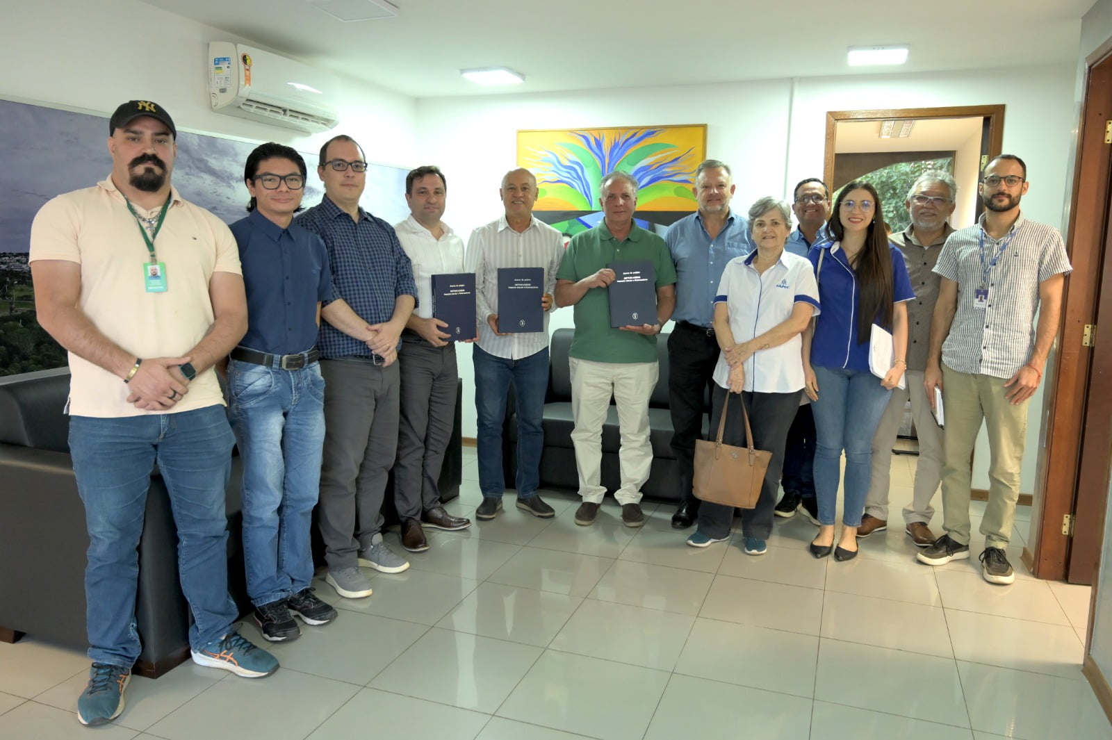 A Agência Estadual de Regulação de Serviços Públicos (AGEMS), em parceria com o Departamento Estadual de Trânsito de Mato Grosso do Sul (Detran/MS), tem se destacado no cenário nacional como um modelo de inovação e eficiência na inspeção de segurança veicular.