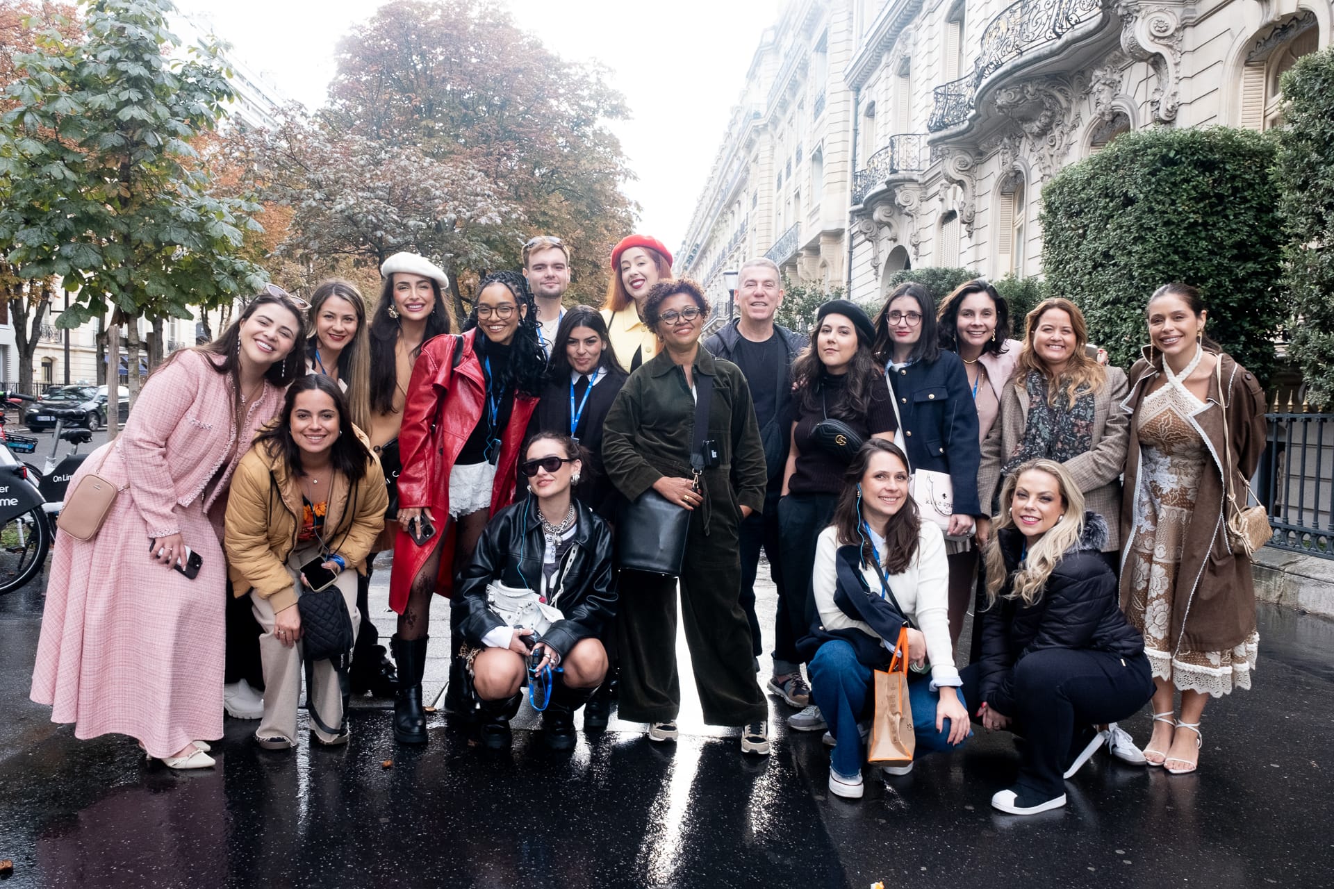 Natura leva influenciadoras para Paris, promovendo experiências exclusivas em maquiagem e perfumaria, destacando sua linha UNA.