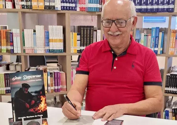 professor aposentado lança livro
