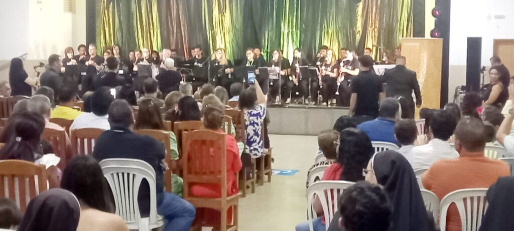 Concerto reúne três orquestras de flauta doce e lota salão em Paranaíba