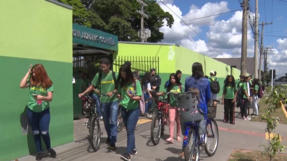 Um ano após proibição de celulares, escolas de Três Lagoas registram média de dez notificações mensais