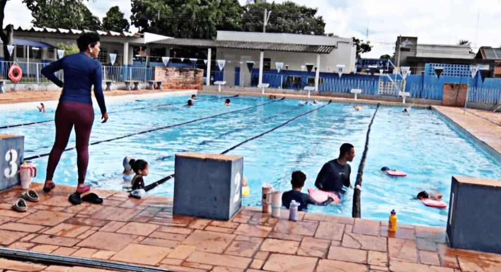 Projeto de natação da Sejuvel volta às atividades, atende 270 crianças e passa a aceitar inscrição on-line em Três Lagoas