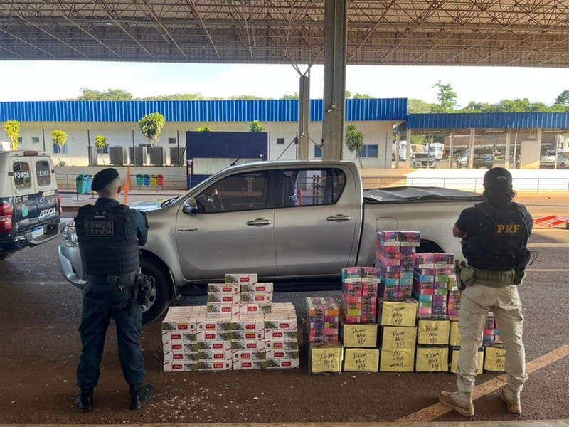 Caminhonete com 170 maços de cigarros e 467 dispositivos eletrônicos é apreendida em operação da PRF e PM em Ivinhema