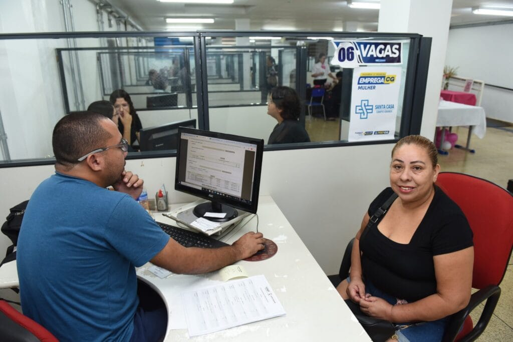 Mutirão de emprego exclusivo para mulheres atrai grande público e realiza 115 entrevistas em Campo Grande