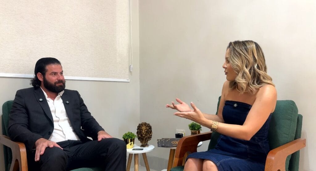 Técnica de fio longo em transplante capilar permite visualizar resultado imediato, explica especialista