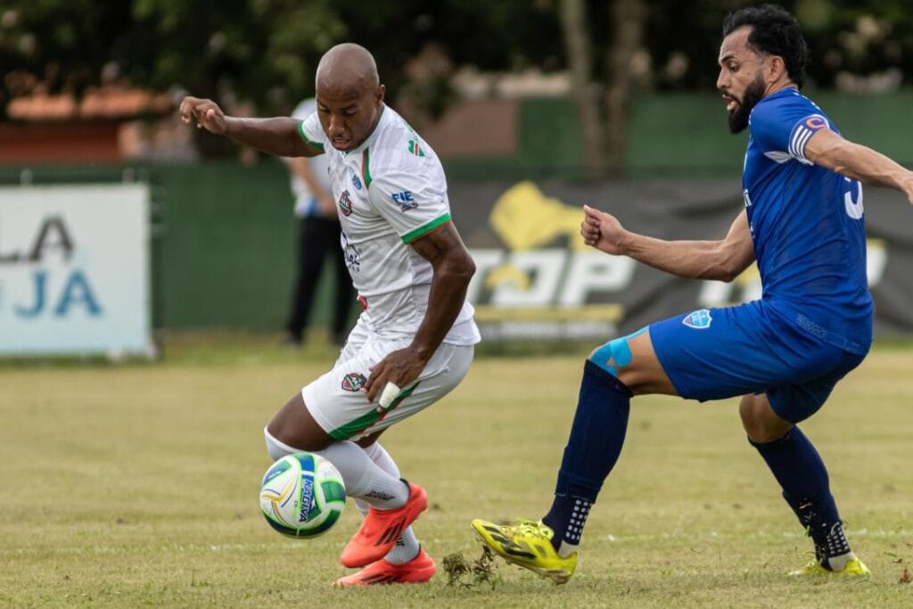 Alex Choco atinge 12 gols e lidera ranking nacional de artilheiros em 2026
