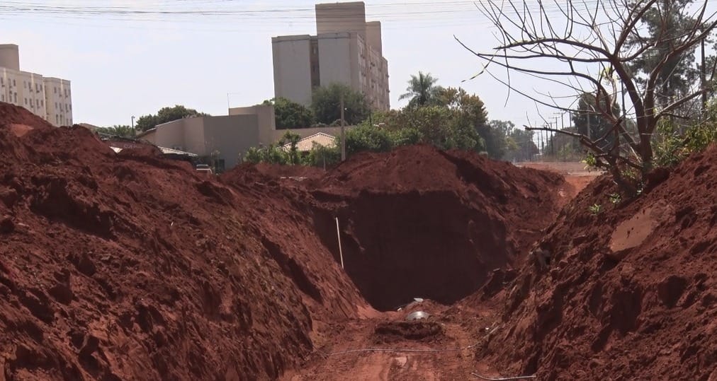 Prefeitura de Três Lagoas rompe contrato de drenagem no Vila Alegre por atraso na obra