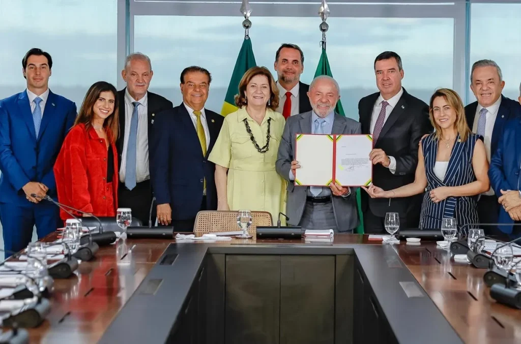 Mato Grosso do Sul obtém crédito internacional de R$ 1 bilhão para recuperar 730 km de rodovias