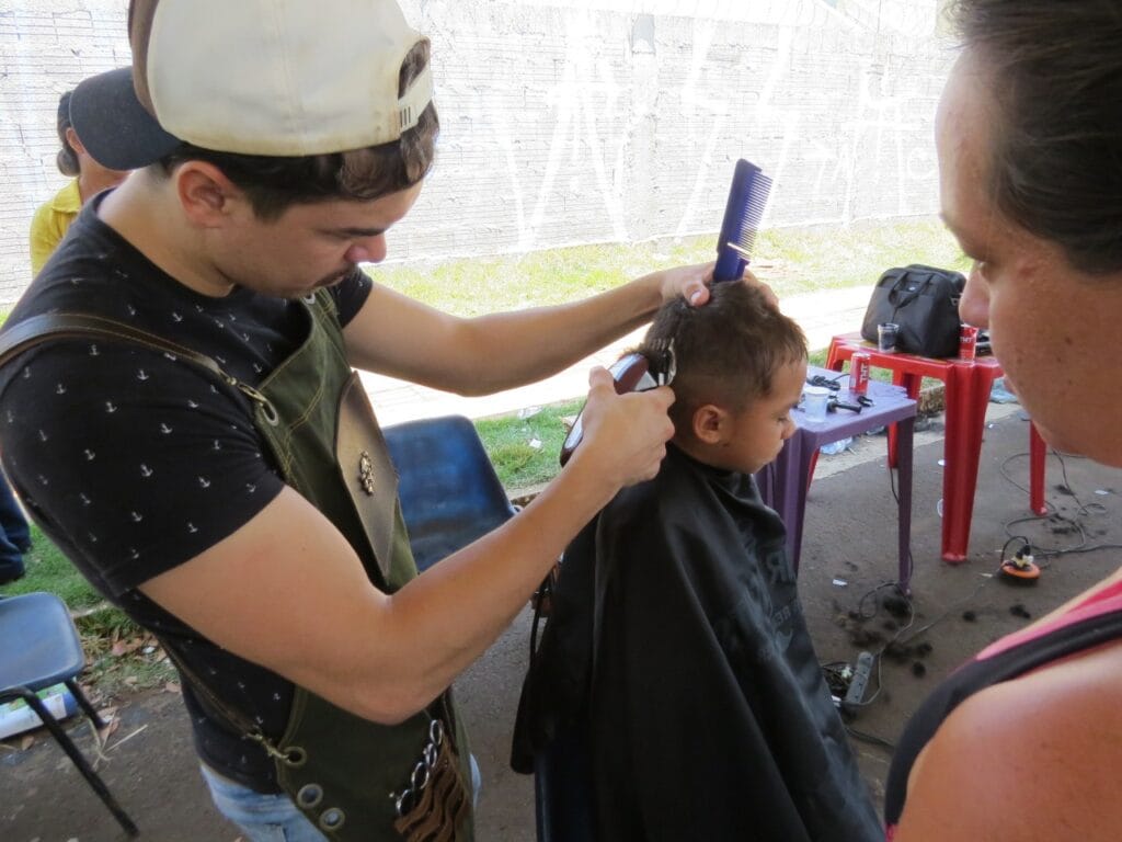 Funsat abre inscrições para curso gratuito de barbeiro no bairro Moreninhas