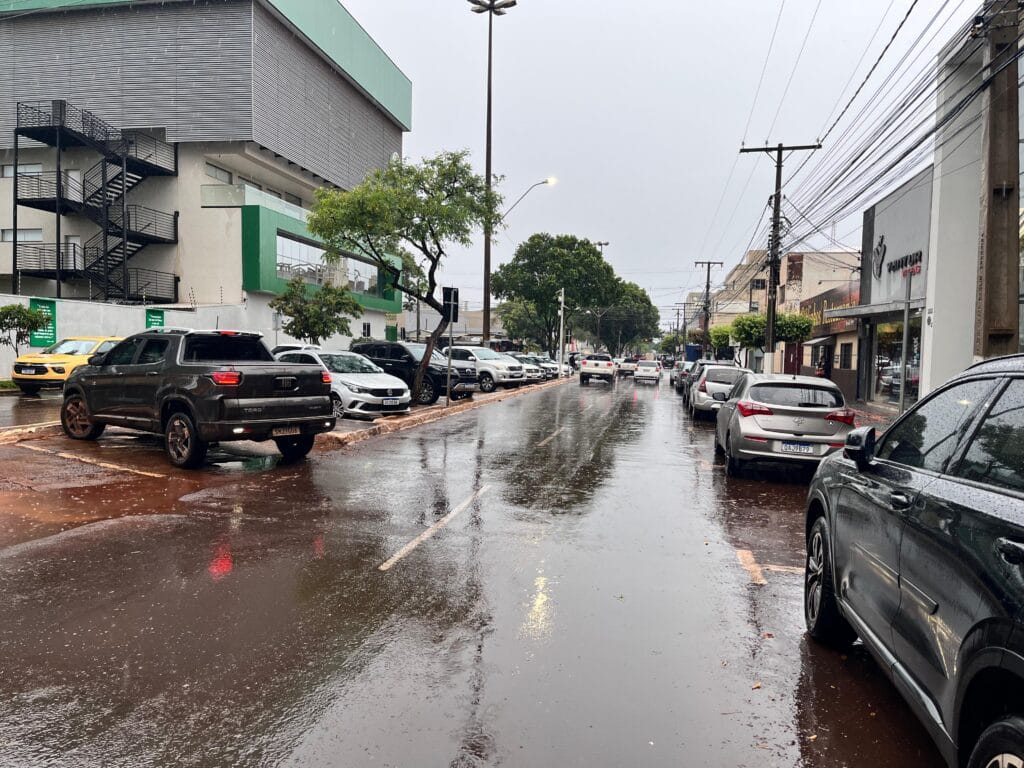Inmet emite alerta de tempestade para Dourados com possibilidade de granizo e ventos de até 60 km/h