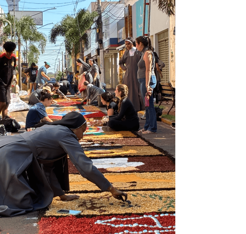 Procissão de Corpus Christi volta a contar com tapetes coloridos em Paranaíba