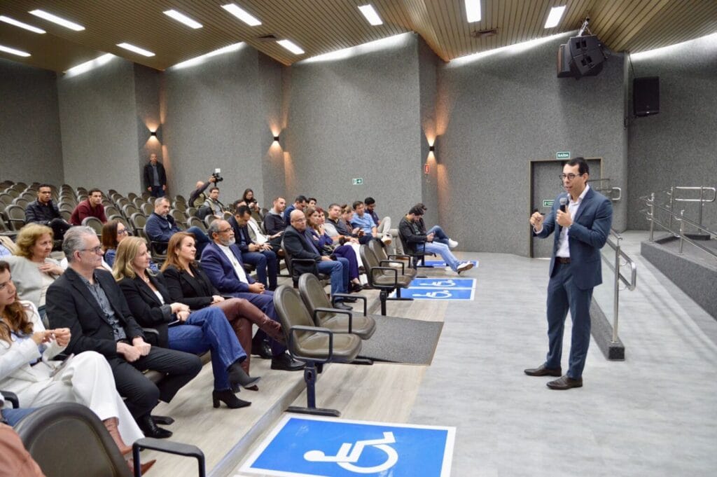 Campo Grande firma com UCDB laboratório para aplicar pesquisa acadêmica na gestão pública