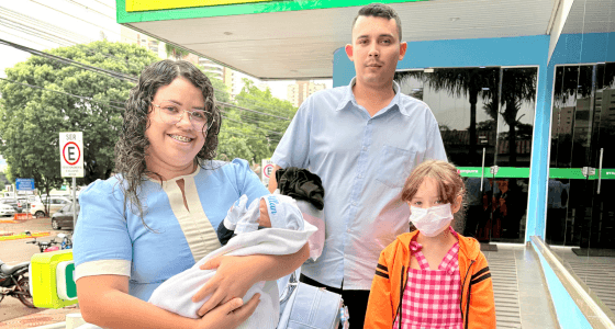 Bebê prematuro recebe alta após 46 dias de internação em Campo Grande