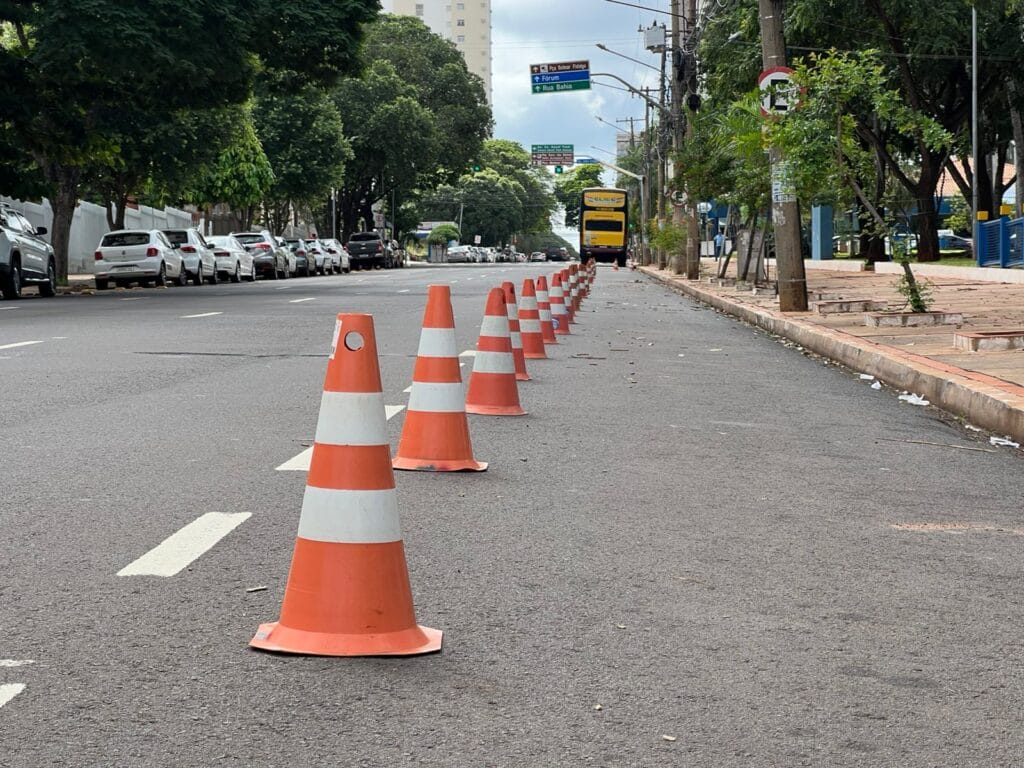 Interdição parcial na Rua Alberto Torres muda rota de motoristas em Campo Grande