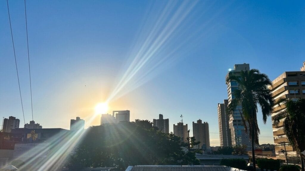 Fim de semana em Campo Grande terá sol, calor de até 30 °C e nenhum sinal de chuva