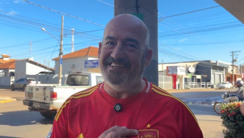 Espanhol radicado em Aparecida do Taboado festeja título mundial da seleção e relembra amizade com técnico Luís de la Fuente