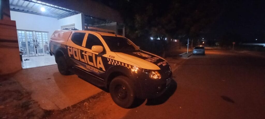 Ação da PM impede tribunal do crime, liberta refém e prende cinco suspeitos em Três Lagoas