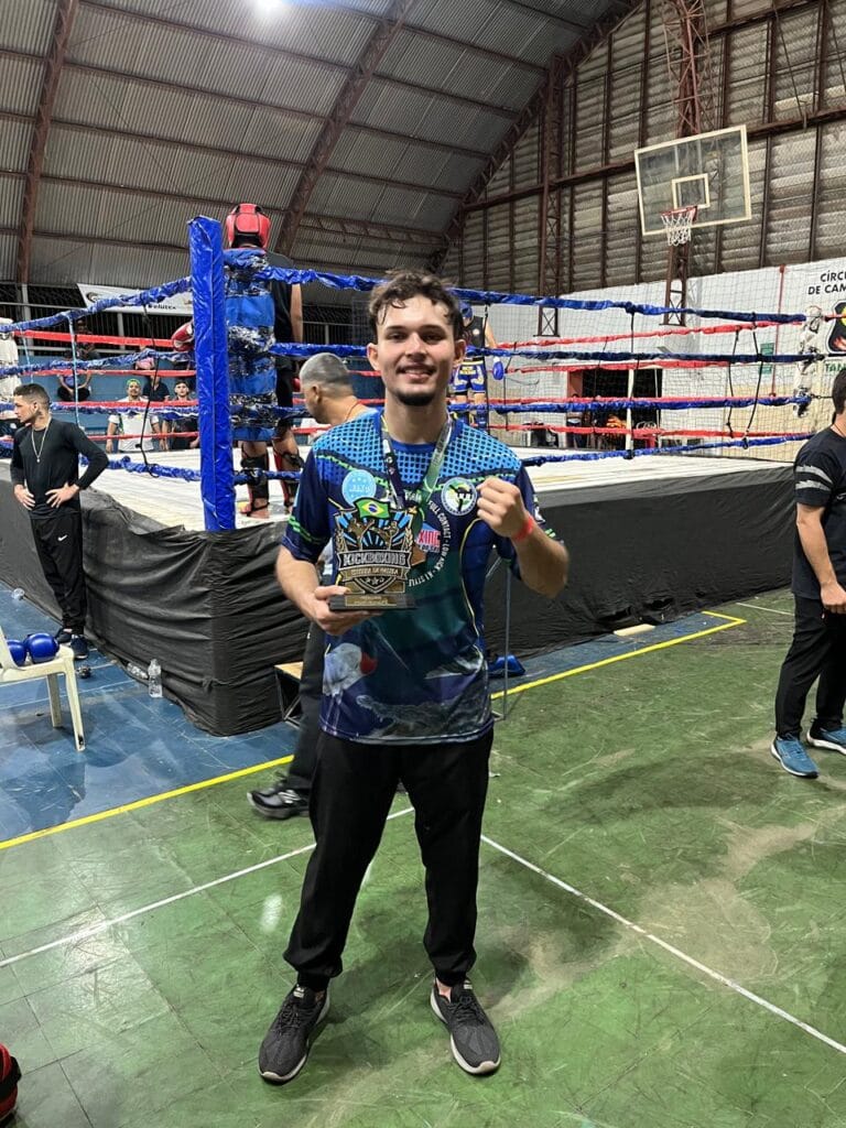 Atletas douradenses representam Brasil no Pan-Americano de Kickboxing