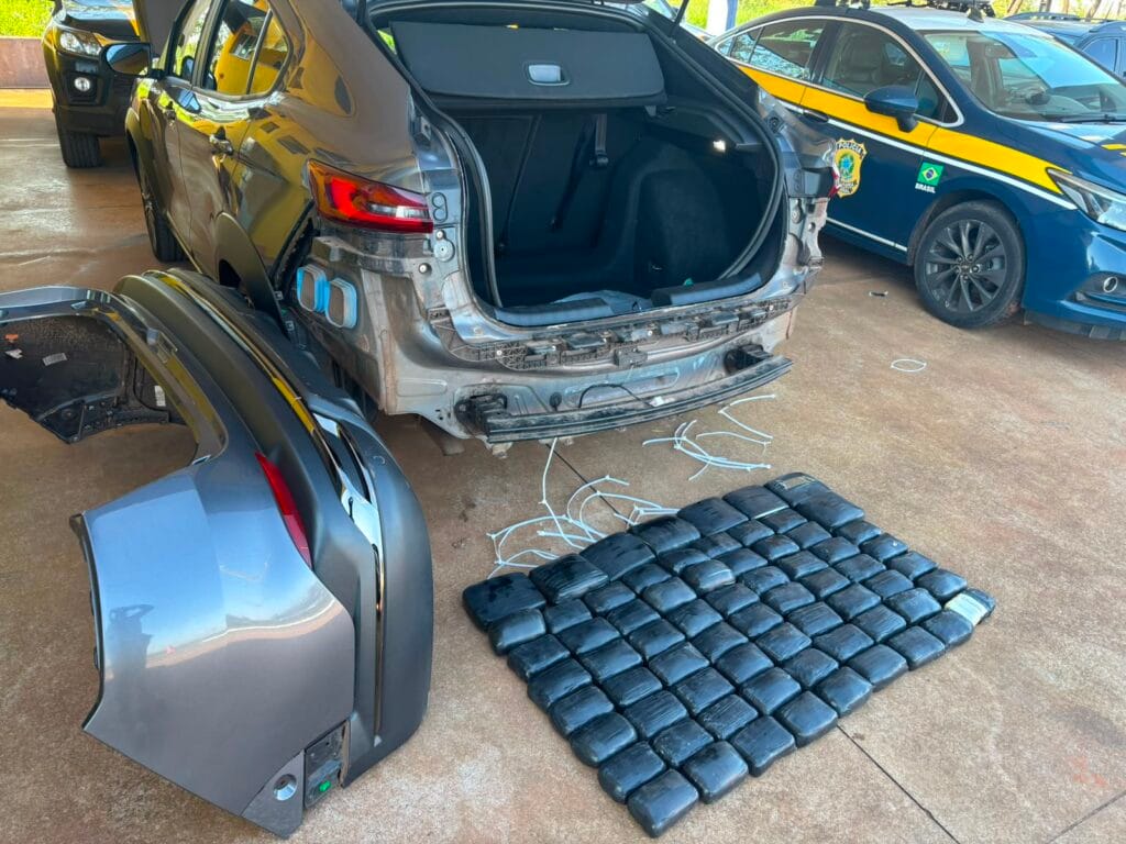 Motorista é preso em flagrante com 41,4 kg de haxixe em carro na BR-262, em Três Lagoas