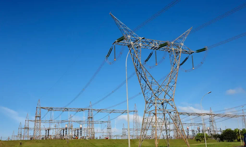 Consumidores residenciais poderão escolher fornecedor de energia a partir de 2028