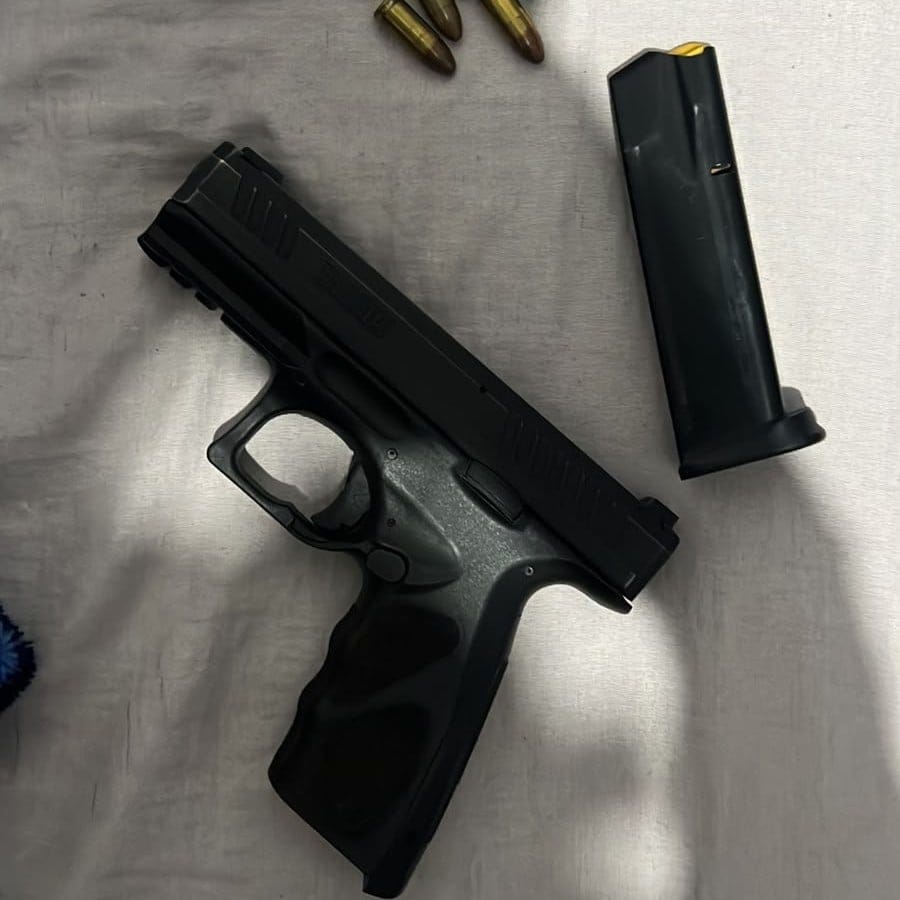 Jovem de 22 anos é presa em Campo Grande após encontrar pistola de 9 mm