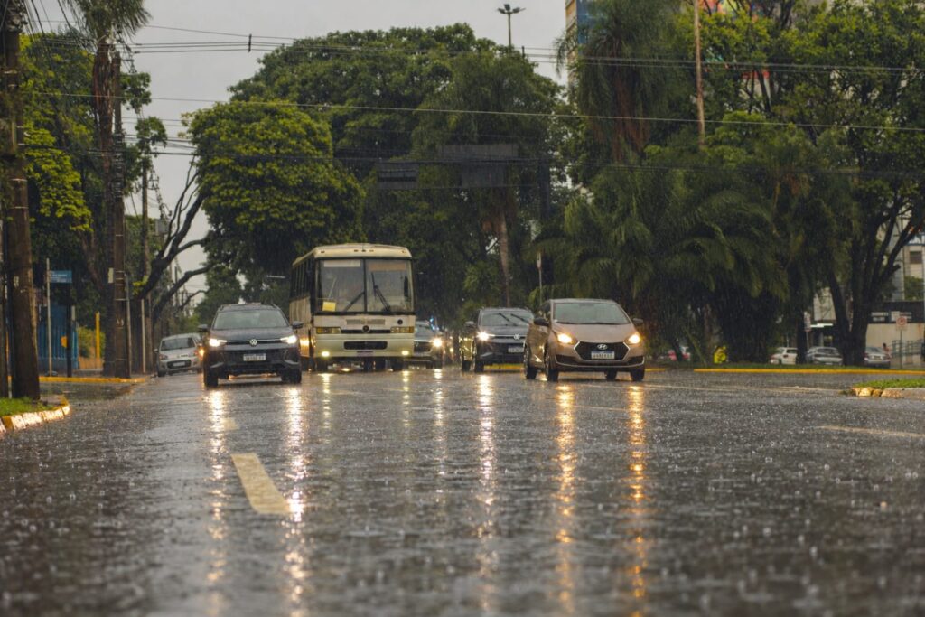 Campo Grande tem alerta laranja para tempestades neste fim de semana