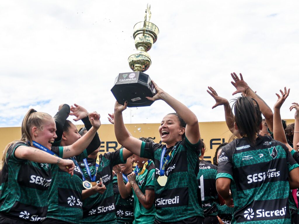 Pantanal bate Taveirópolis por 7 a 0 e conquista bicampeonato invicto no Estadual Feminino