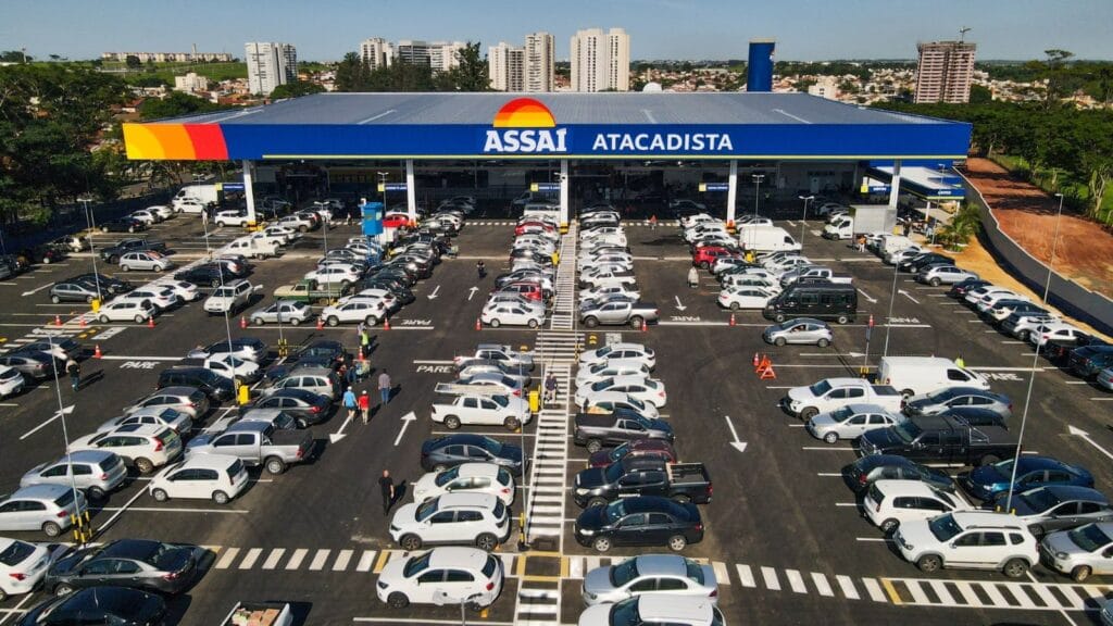 Assaí distribui R$ 15 milhões em prêmios em MS por 52 anos
