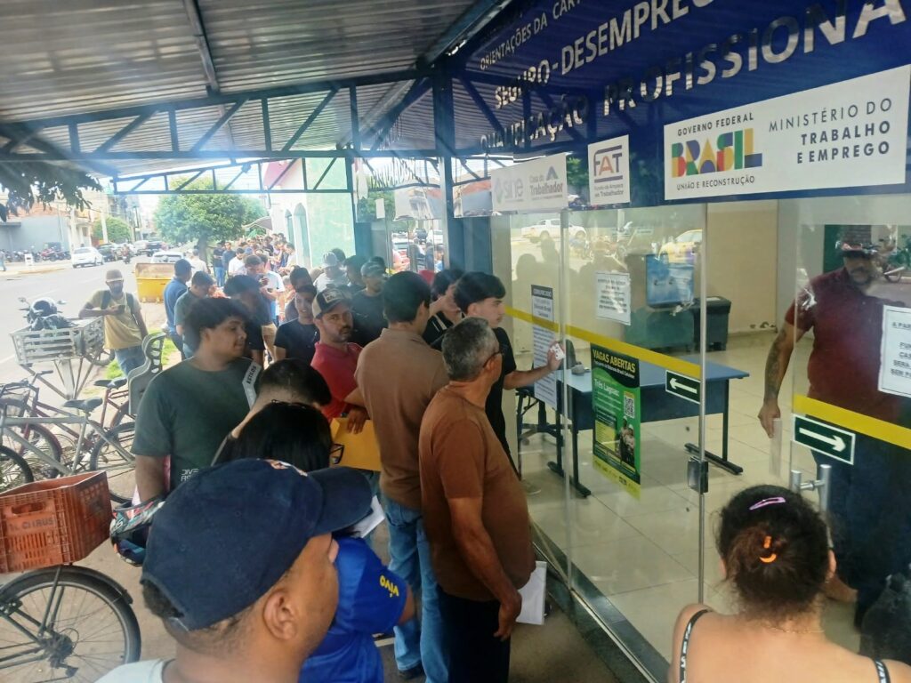Mais de 300 pessoas buscam vagas de trainee na Eldorado em Três Lagoas