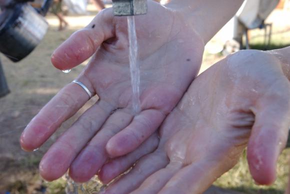 Manutenção na rede deixa bairros de Três Lagoas sem água nesta terça
